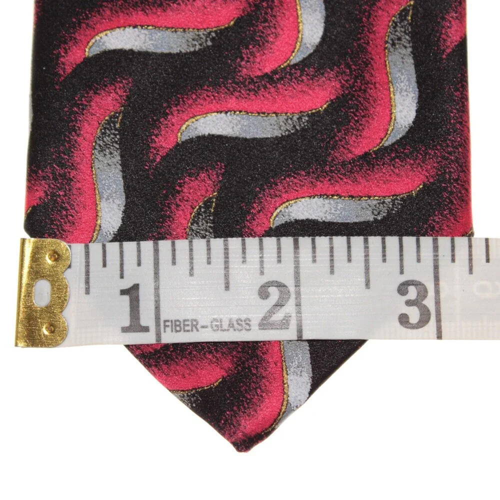 Brioni NWOT Neck Tie in Red / Black / Silver Abstract Print 100% Silk